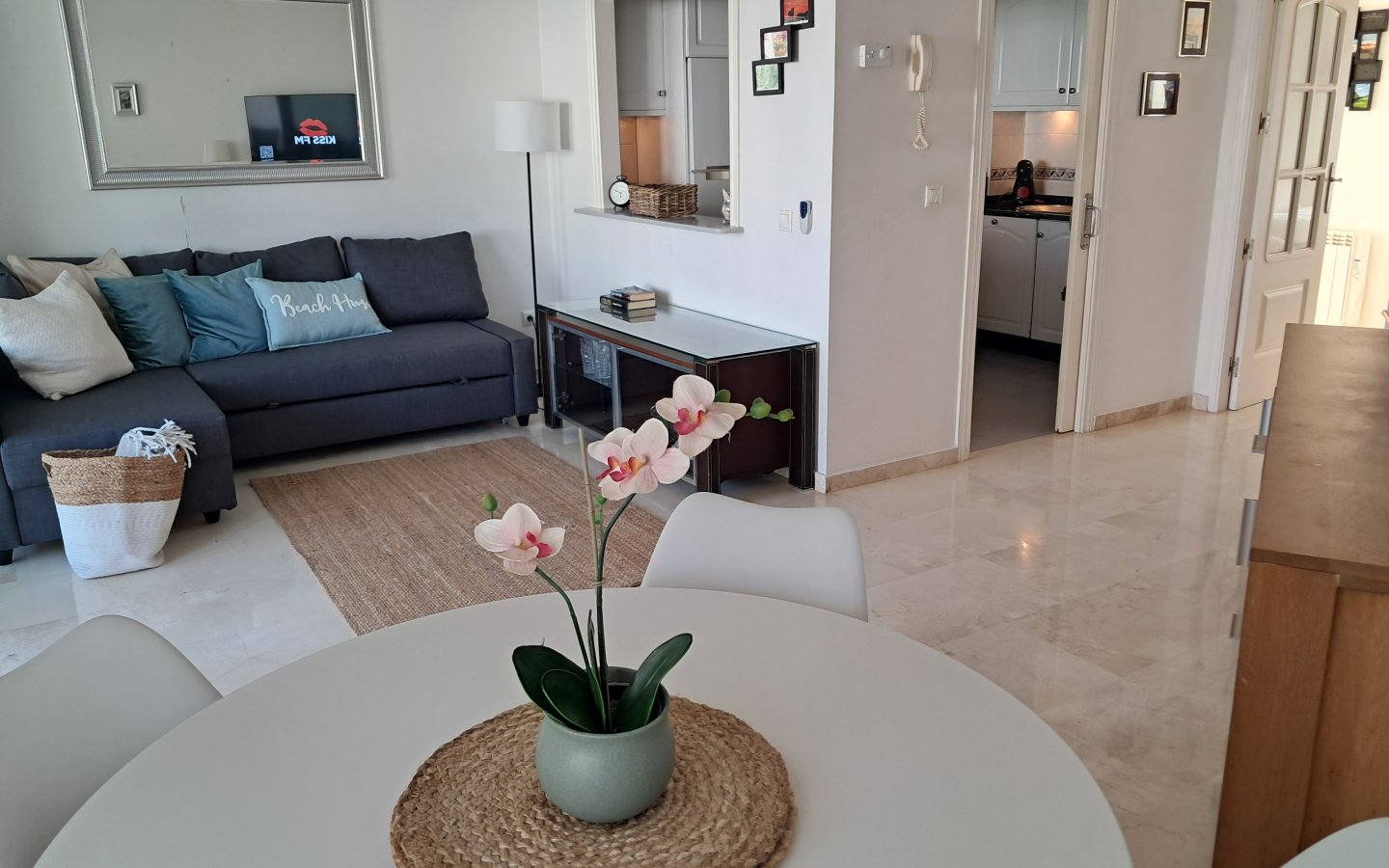 Jazmin - Lounge with dining table Jazmin - Lounge with dining table