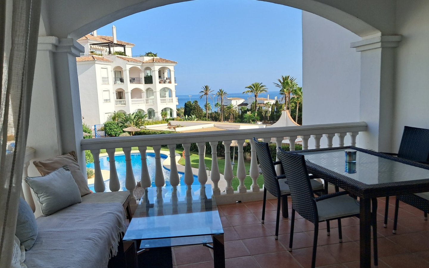 Jazmin - Patio for family meals Jazmin - Patio for family meals