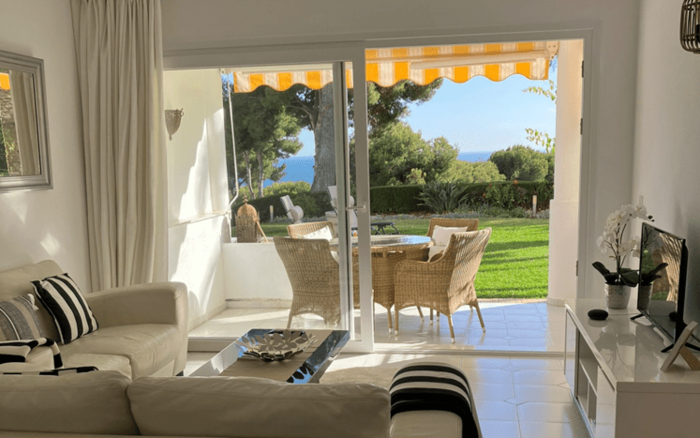 Miraflores Jardin B, 2 Bed 1 Bath