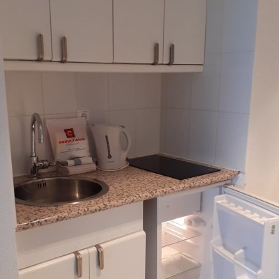 77_jb_6-12_kitchen_1