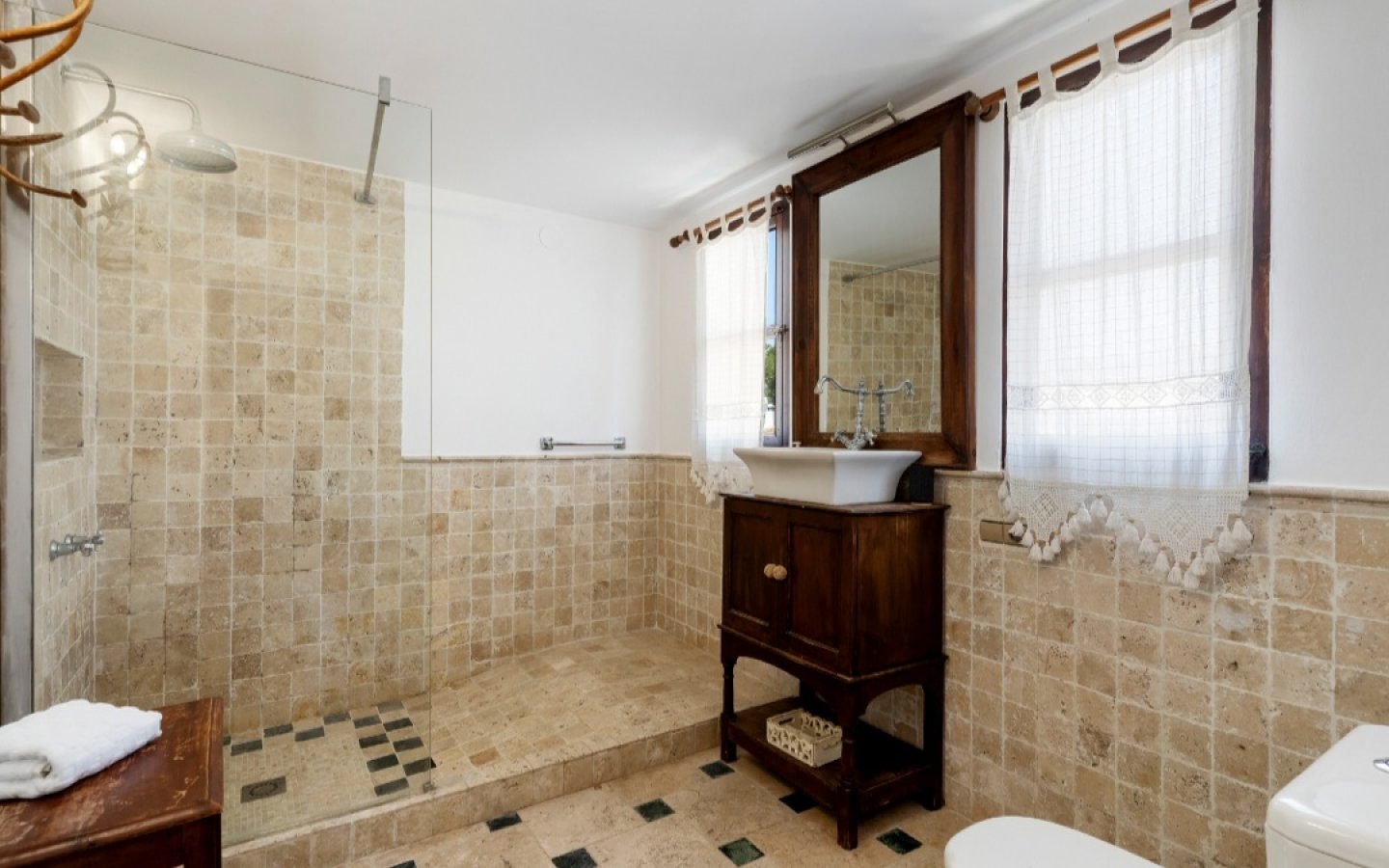Master En-Suite