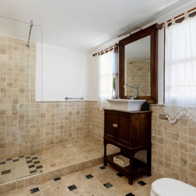 Master En-Suite