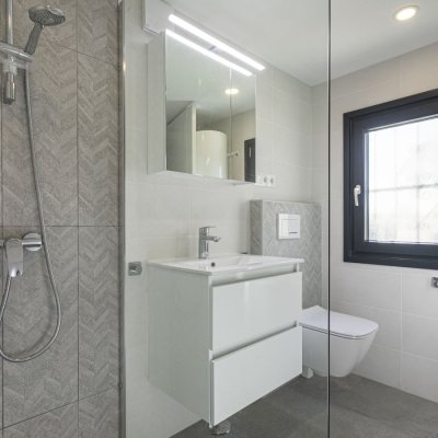 En-suite bathroom