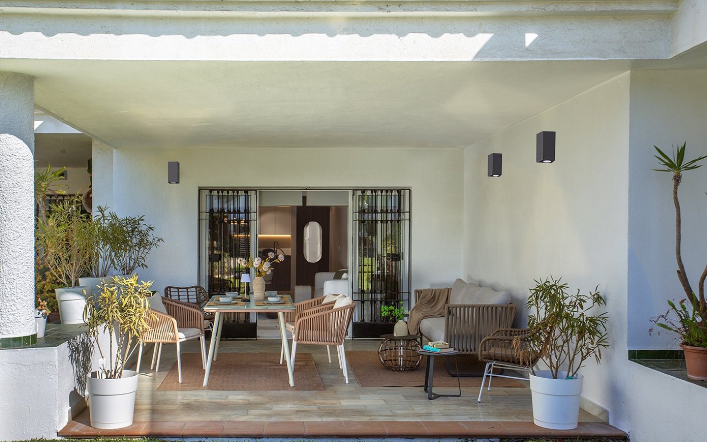 Beachside 2 bed - 2 bath