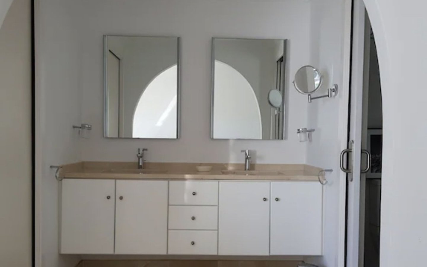 Duplex - Ensuite