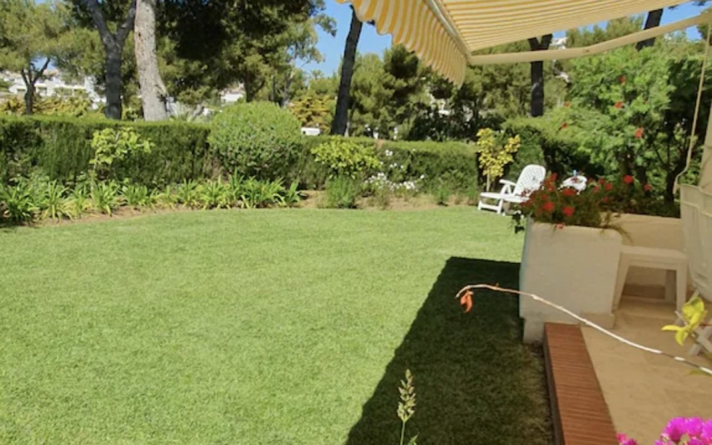 Duplex - Garden relaxing