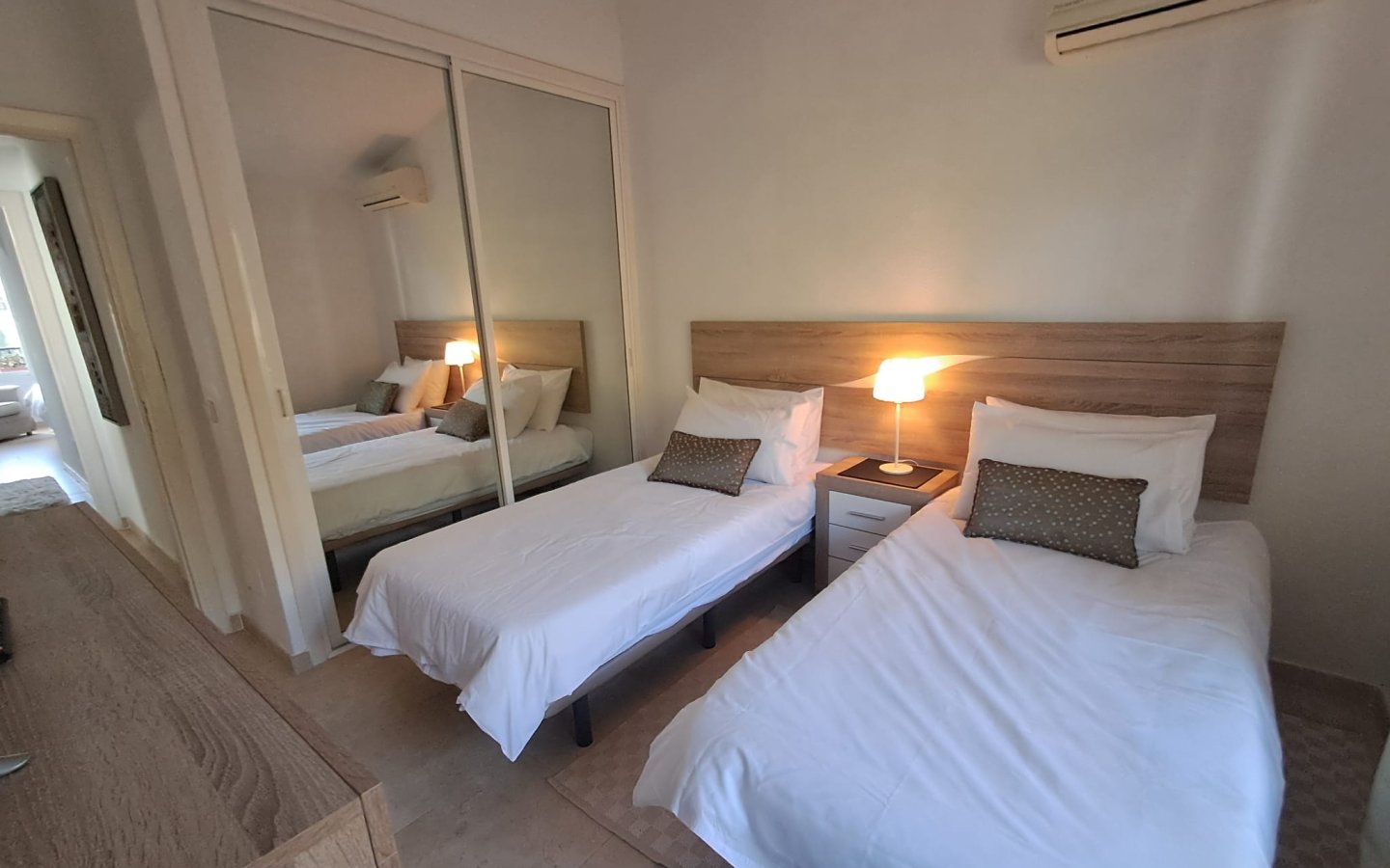 Jardin A - Second bedroom wardrobes Jardin A - Second bedroom wardrobes