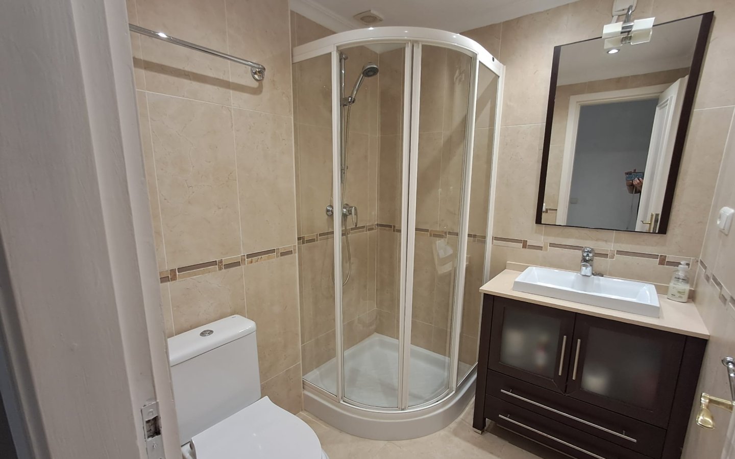 Jardin A - Family bathroom Jardin A - Family bathroom